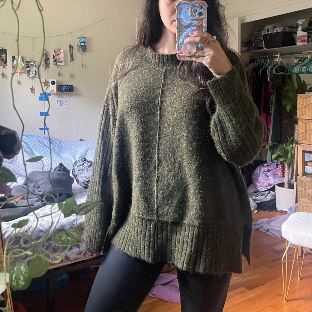 Green soft sweater
